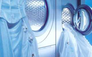Стирка платьев из разных материалов в домашних условиях: советы и рекомендации