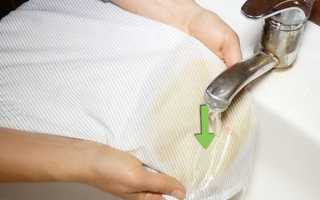 Чем отстирывать пятна кофе с белоснежной одежды в домашних условиях