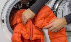 Выбор программы для стирки пуховой куртки в стиральной машинке: советы и рекомендации