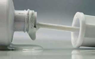 Чем очистить одежду от корректора – способы и средства для эффективного удаления