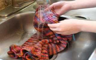 Как правильно стирать шарф из шерсти, кашемира и других материалов в домашних условиях
