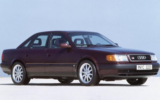 Audi 100 седан