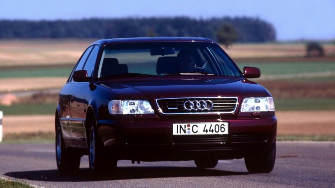 На фото: Audi A6 quattro C4 1994–97