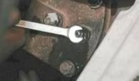 Отворачиваем штуцер