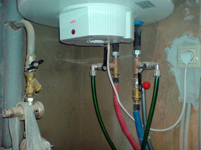 Слив через шланг в канализацию