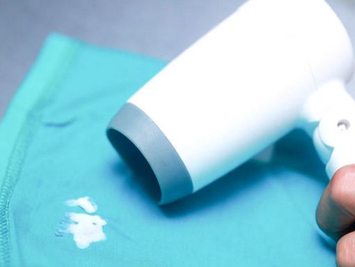 kak-ubrat-s-odezhdy-vosk