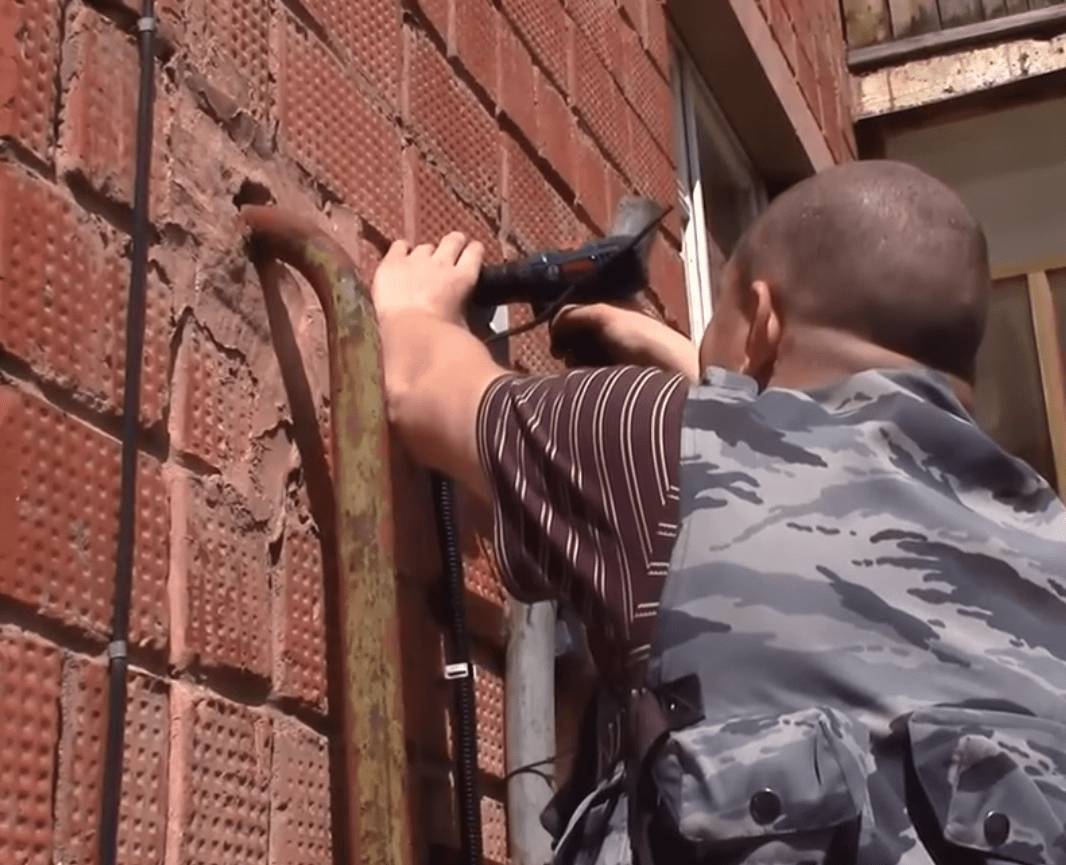 Подводим линию электропитания