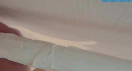 Шаг 1 – проклейка скотчем