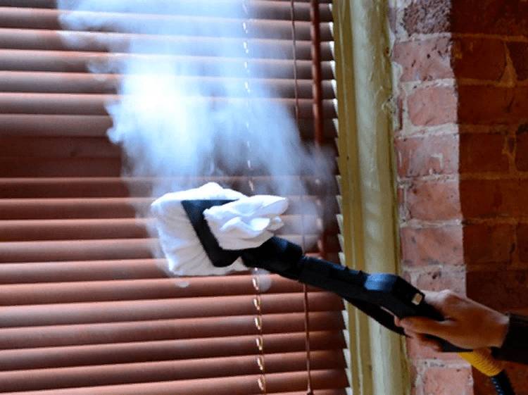 В зависимости от степени загрязнений можно выставить любой режим подачи пара