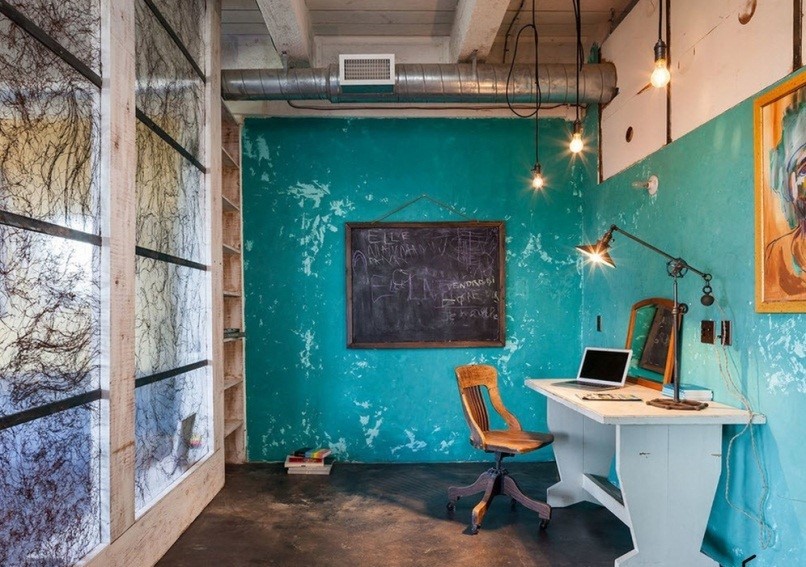 Делать такой потолок в кабинете совсем не обязательно