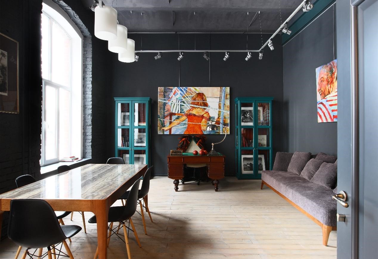 Современные материалы позволяют имитировать даже бетон