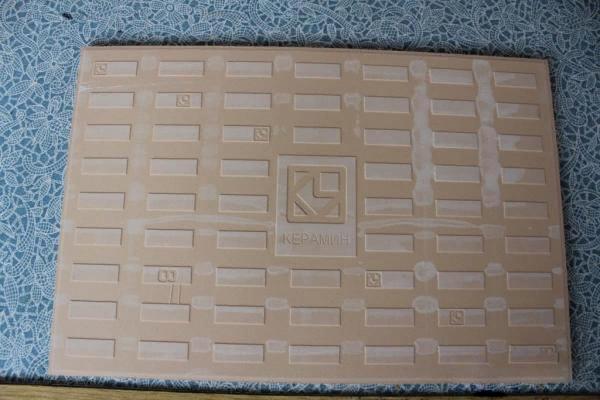 Измеряем толщину кафеля со всех сторон