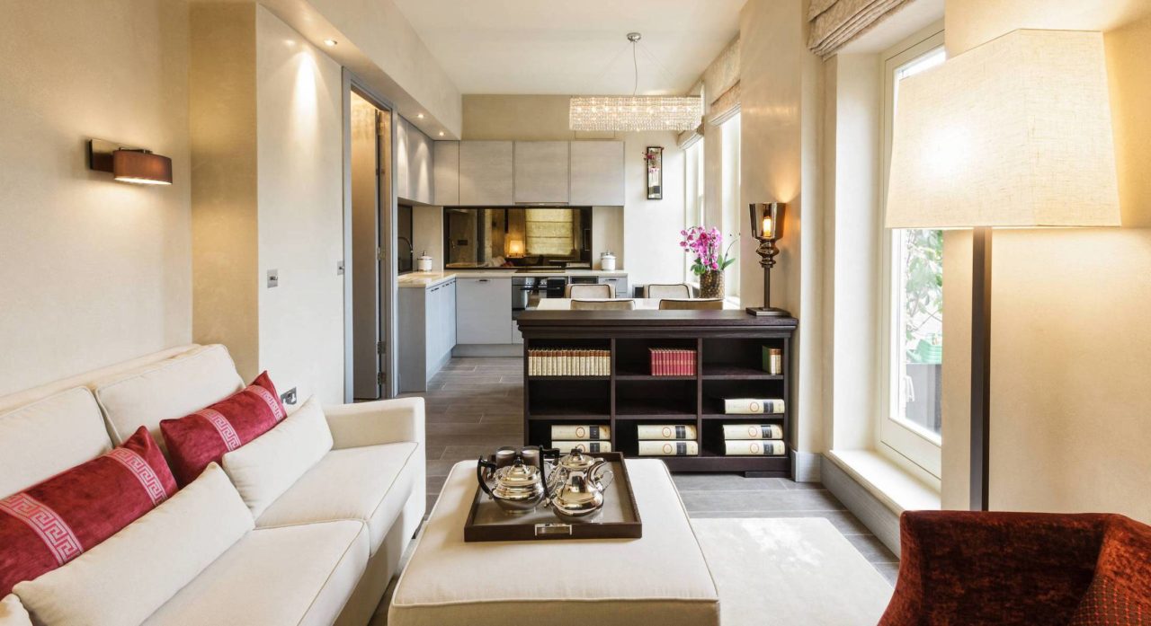 Зонирование помещения выполнено с помощью мебели