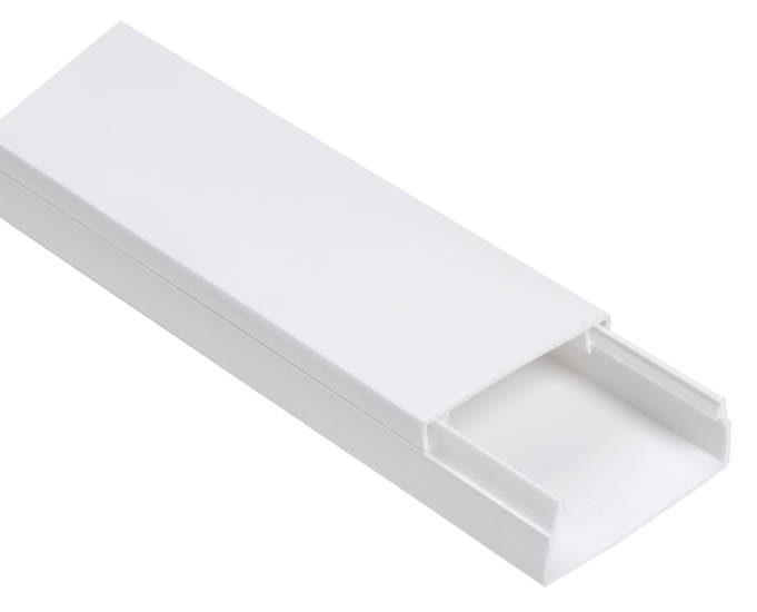 При покупке широких штроб рекомендуется обращать внимание на надежность замков крепления заглушек - они являются уязвимым местом