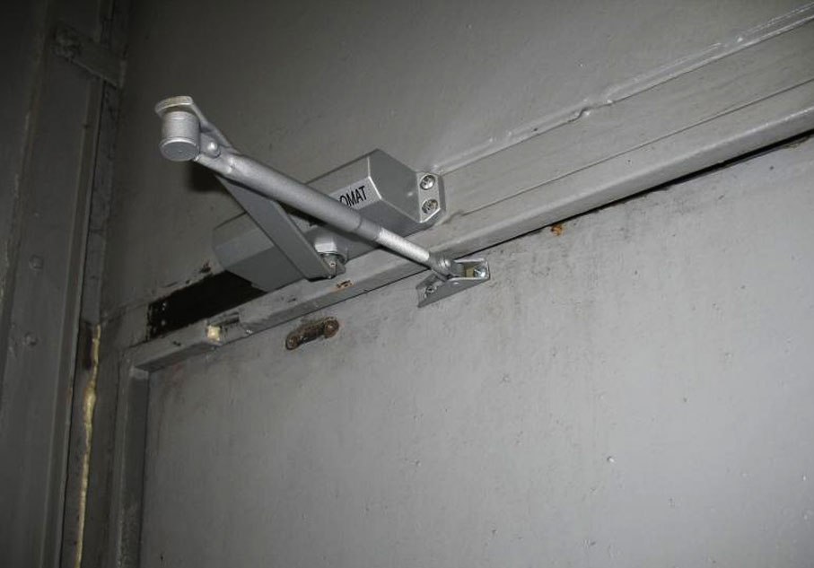 При неправильной эксплуатации даже качественные доводчики выходят из строя